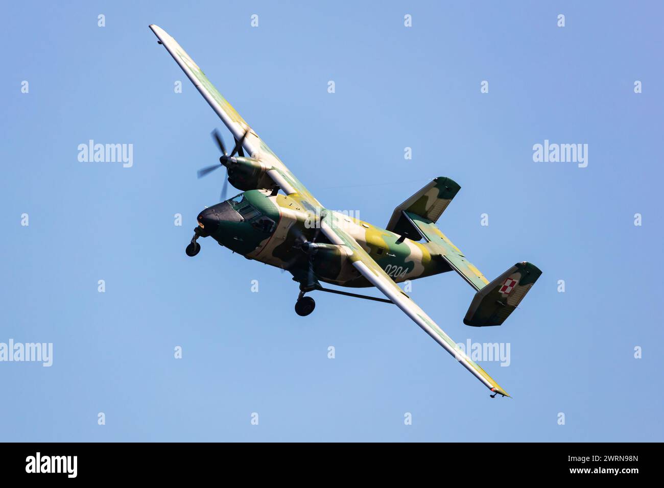 Radom, Pologne - 26 août 2023 : vol de l'avion de transport PZL M28 Bryza de l'armée de l'air polonaise. Aviation et avions militaires. Banque D'Images