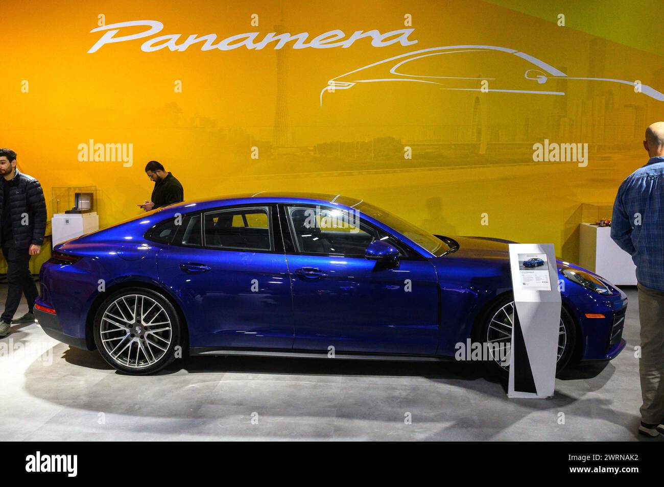 Toronto, ON, Canada - 16 février 2024 : Porsche est présenté au Metro Toronto Convention Centre Banque D'Images