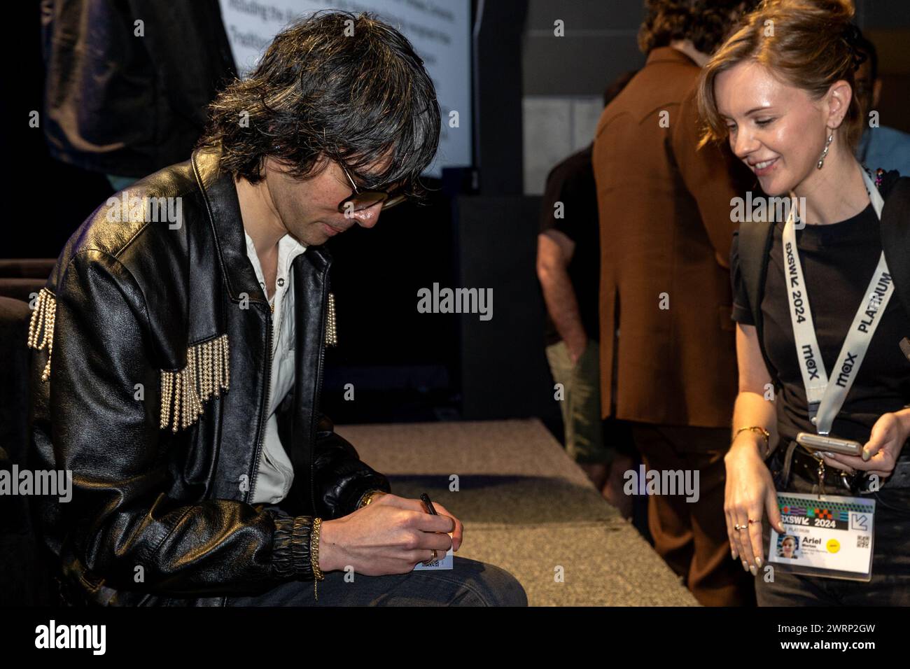 Austin, États-Unis. 13 mars 2024. Xavier de Rosnay, de Justice, signe des autographes à la 'session vedette : Justice : en conversation' pendant South by Southwest 2024 à Austin, TX le mercredi 13 mars 2024. (Travis P Ball/Sipa USA) crédit : Sipa USA/Alamy Live News Banque D'Images