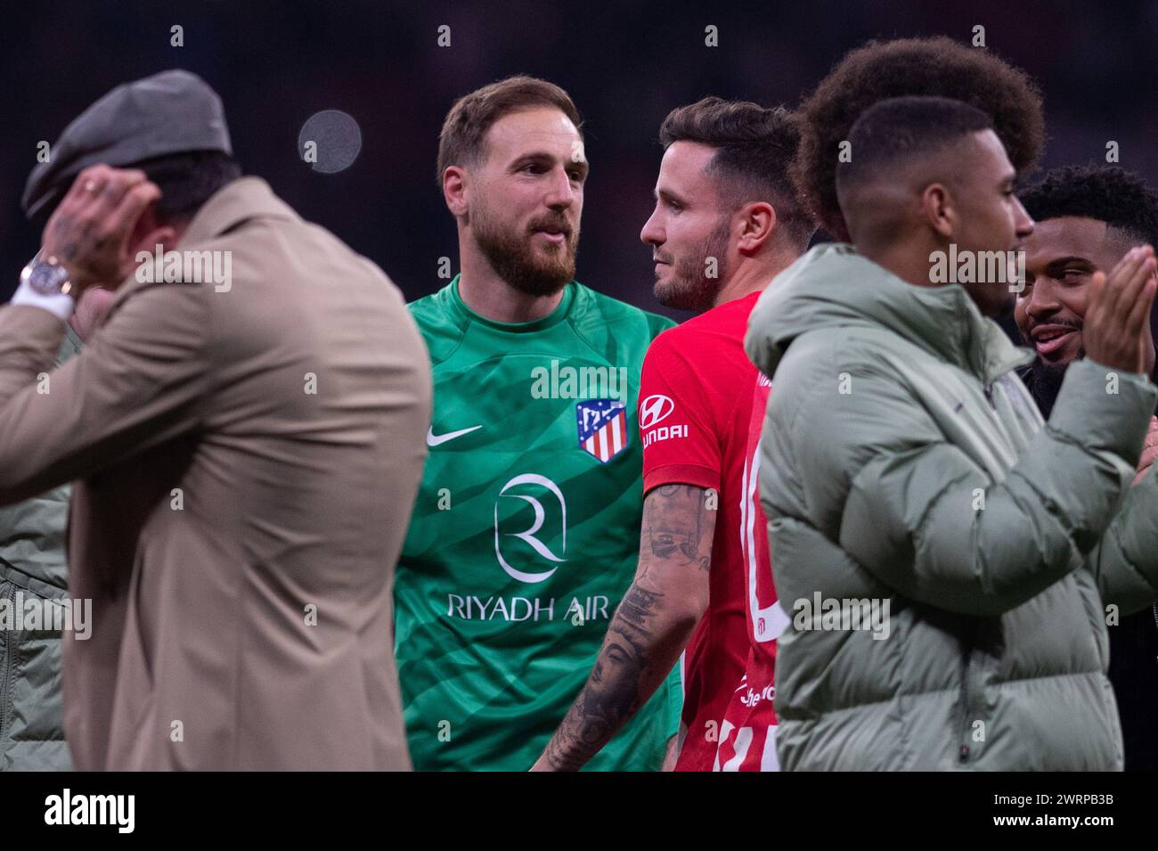 13 mars 2024 ; stade Metropolitano, Madrid, Espagne, Ligue des Champions, manche de 16 Football, Atletico Madrid contre Inter Milan ; Jan Oblak et Saul Banque D'Images 13 mars 2024 ; stade Metropolitano, Madrid, Espagne, Ligue des Champions, manche de 16 Football, Atletico Madrid contre Inter Milan ; Jan Oblak et Saul Banque D'Images