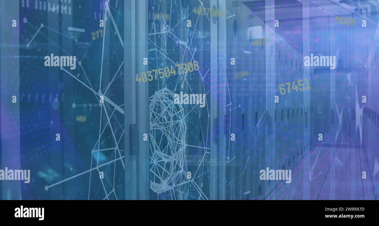 Image des numéros changeants et du réseau de connexions par rapport à la salle du serveur informatique Banque D'Images