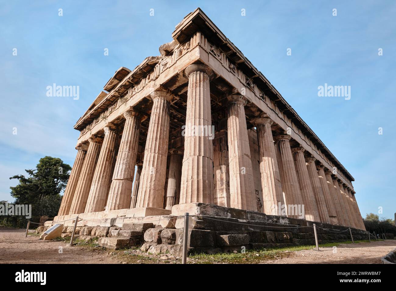 Athènes, Grèce - 03 mars 2024 : Temple d'Héphaïstus dans l'ancienne Agora Banque D'Images