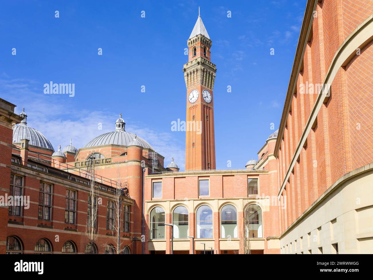 Université de Birmingham University Campus Edgbaston Aston Webb Building C Block et Bramhall Music Building Birmingam West Midlands Angleterre Royaume-Uni GB Banque D'Images Université de Birmingham University Campus Edgbaston Aston Webb Building C Block et Bramhall Music Building Birmingam West Midlands Angleterre Royaume-Uni GB Banque D'Images
