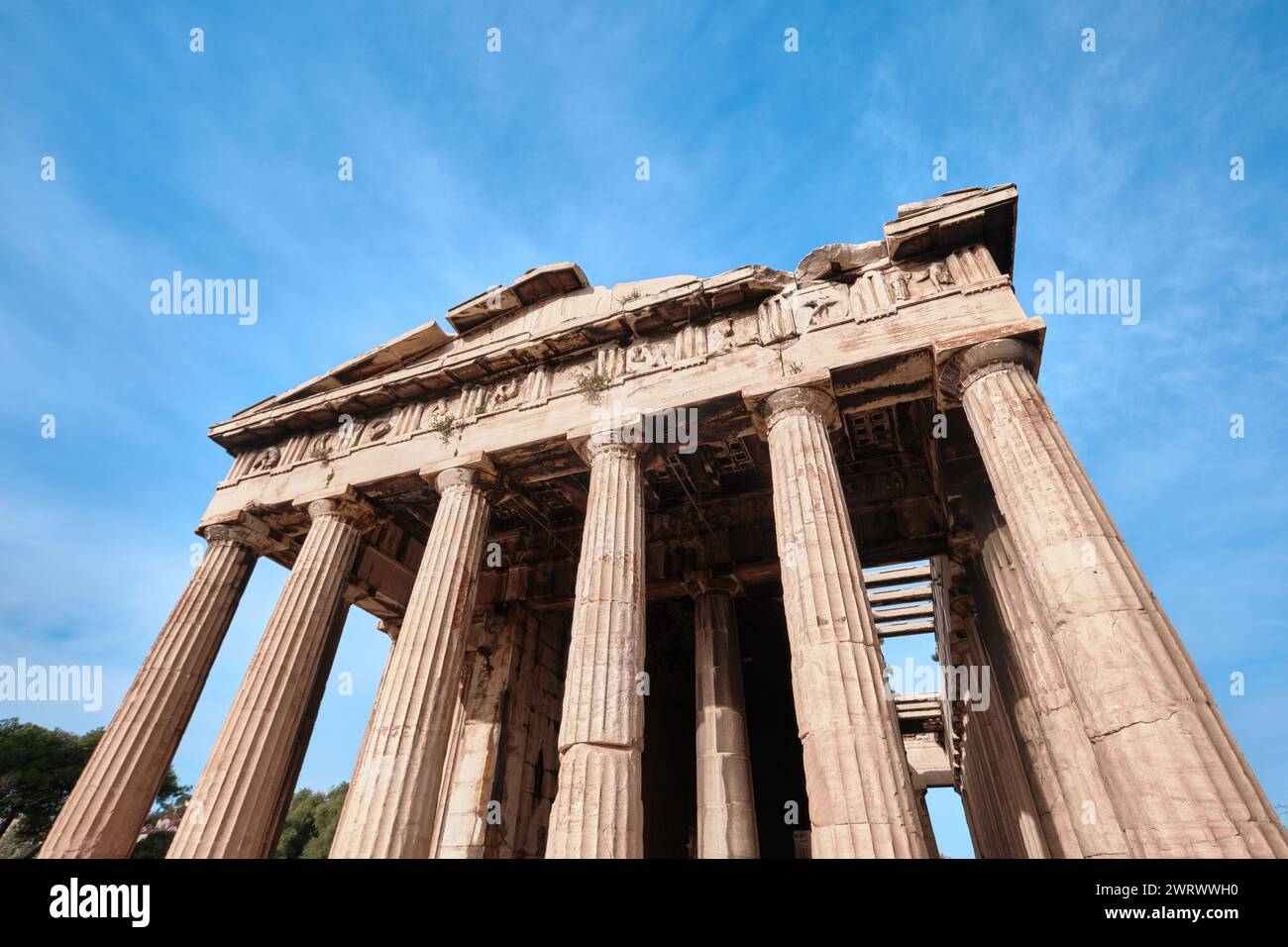 Athènes, Grèce - 03 mars 2024 : Temple d'Héphaïstus dans l'ancienne Agora Banque D'Images