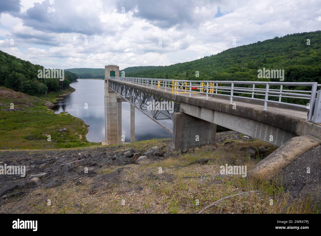 Otter Brook Dam dans le New Hampshire est une installation du corps des ingénieurs de l'armée américaine Banque D'Images