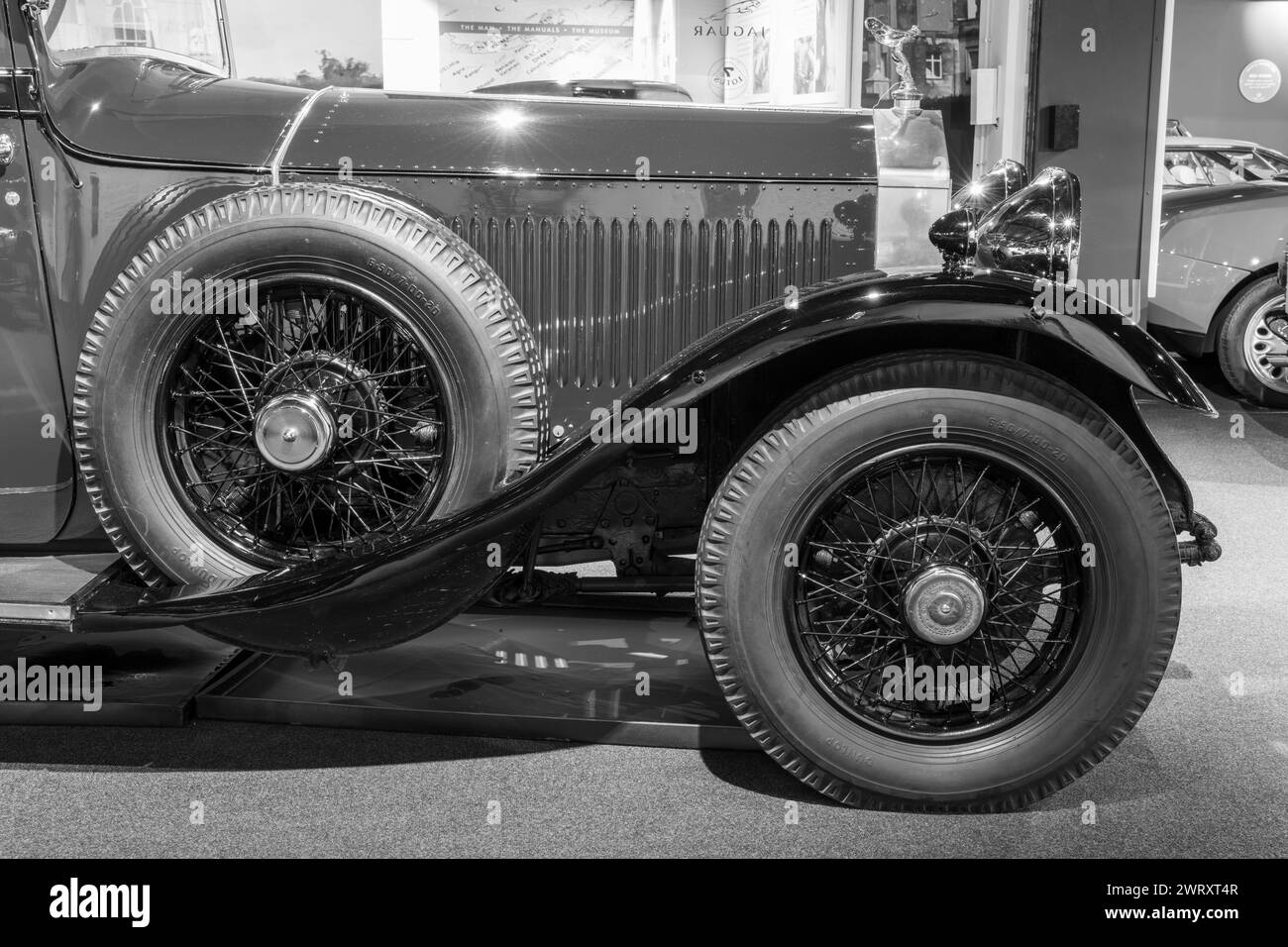 Sparkford.Somerset.United Kingdom.7 janvier 2024.Un Rolls Royce Phantom 2 Sedanca Deville de 1930 est exposé au Haynes Motor Museum Banque D'Images