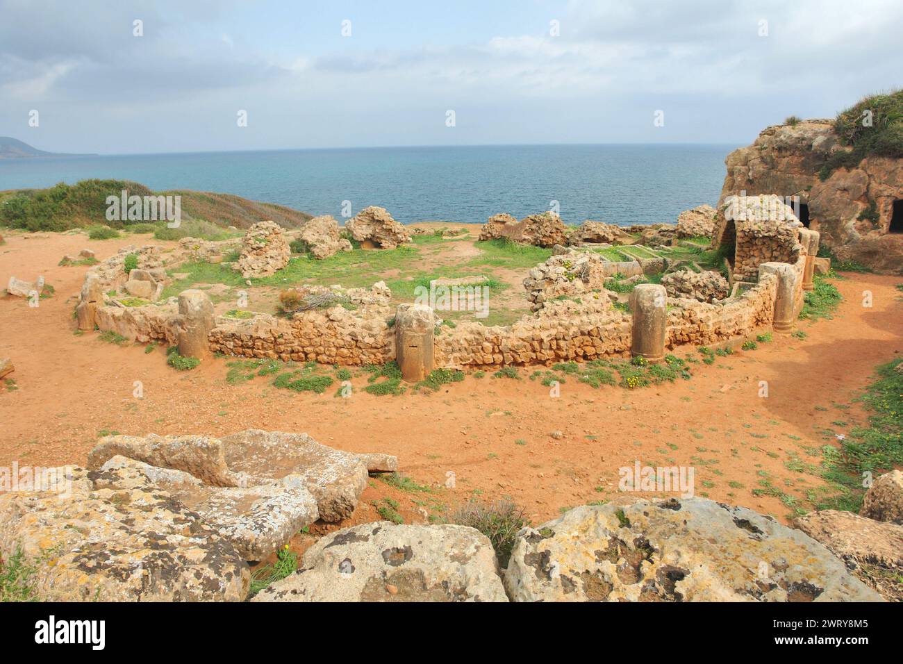Ruines de la ville romaine de Tipaza en Algérie Banque D'Images