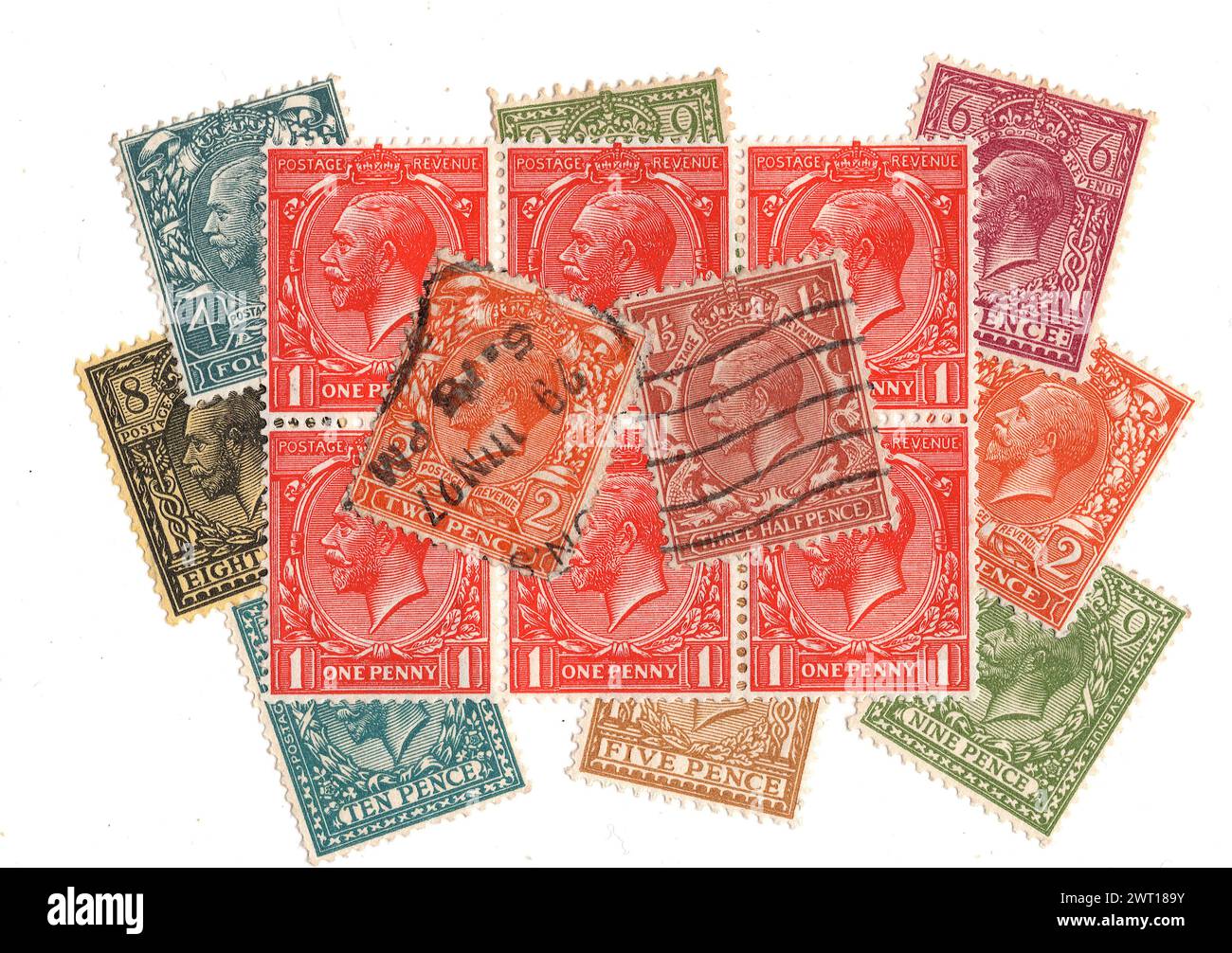 Timbres-poste vintage King George V de Grande-Bretagne isolés sur fond blanc. Banque D'Images