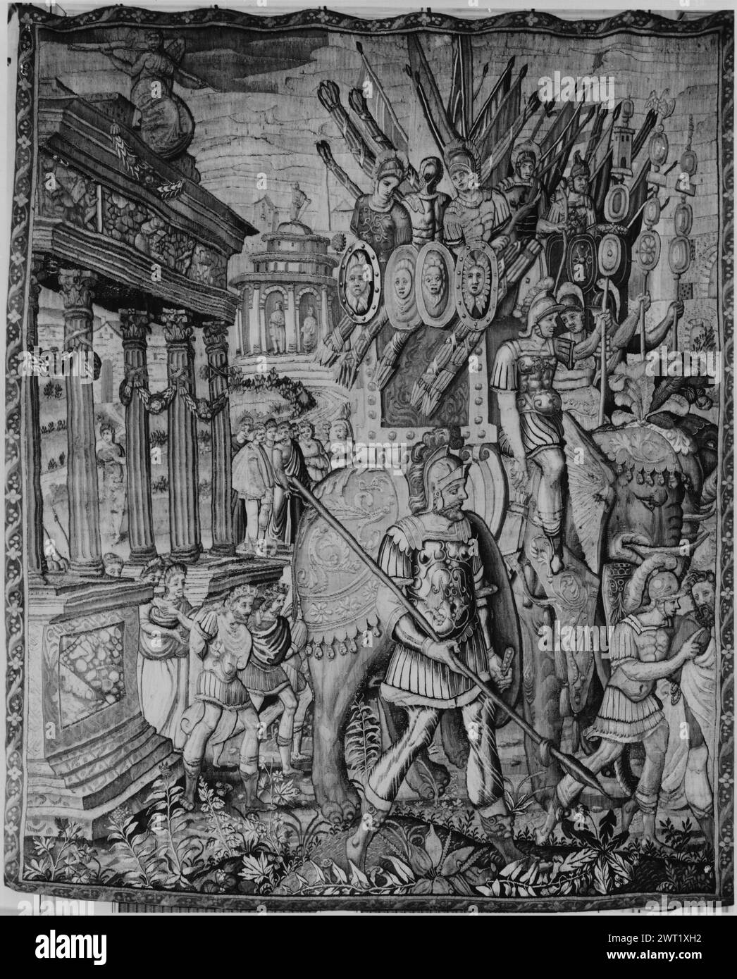 Éléphants. Inconnu c. 1550-1575 dimensions de tapisserie : H 7'1' x l 7'8' tapisserie matériaux / techniques : inconnu culture : Centre de tissage flamand : Bruges soldat armé se tient devant des soldats avec des lances, des arcs et des flèches, des épées, des bâtons et des standards chevauchant éléphant, toile de fond architecturale (BRD) trophées martiaux, vaisseaux, bannières et boucliers ; (G & R BRD) cartouches centrales avec des visages d'anges; (UPR BRD) cartouche central avec scène figurale flanquée de figures masculines assises ; (LWR BRD) casque à plumes au centre flanqué de figures ailées assises avec trompettes Delmarcel, Bruges et la tapisserie (1987), 228-233, Nos.. Banque D'Images