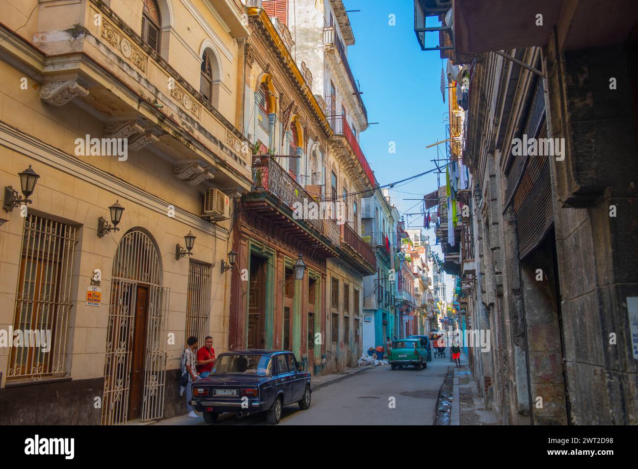 Bâtiments historiques sur Calle Lamparilla Street entre Calle Habana et Compostela Street dans la vieille Havane (la Habana Vieja), Cuba. La vieille Havane est classée au patrimoine mondial de l'UNESCO Banque D'Images