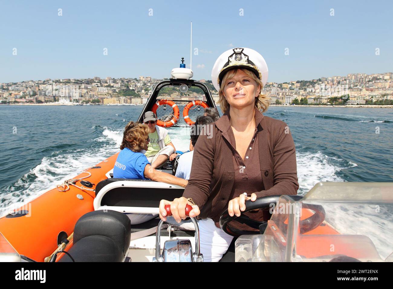 L'animateur de télévision Donatella Bianchi pendant l'enregistrement de l'émission de télévision italienne 'Linea Blu' aka Blue Line Banque D'Images