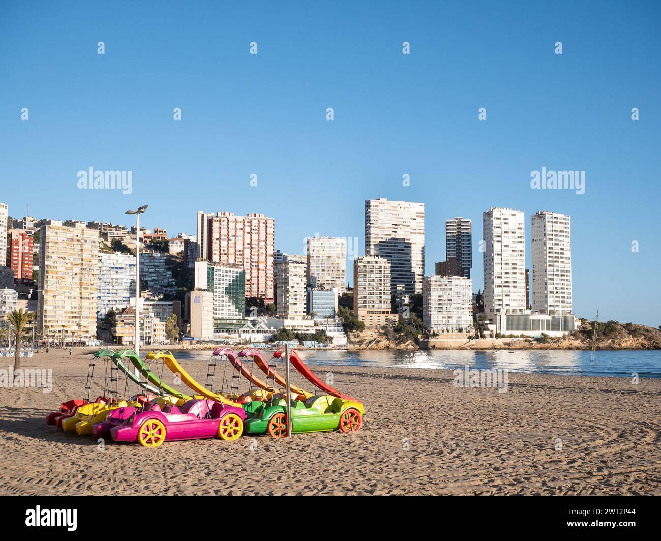 Benidorm, Espagne ; 12 mars 2024 : plage de Levante à Benidorm, destination de vacances dans la province d'Alicante Banque D'Images