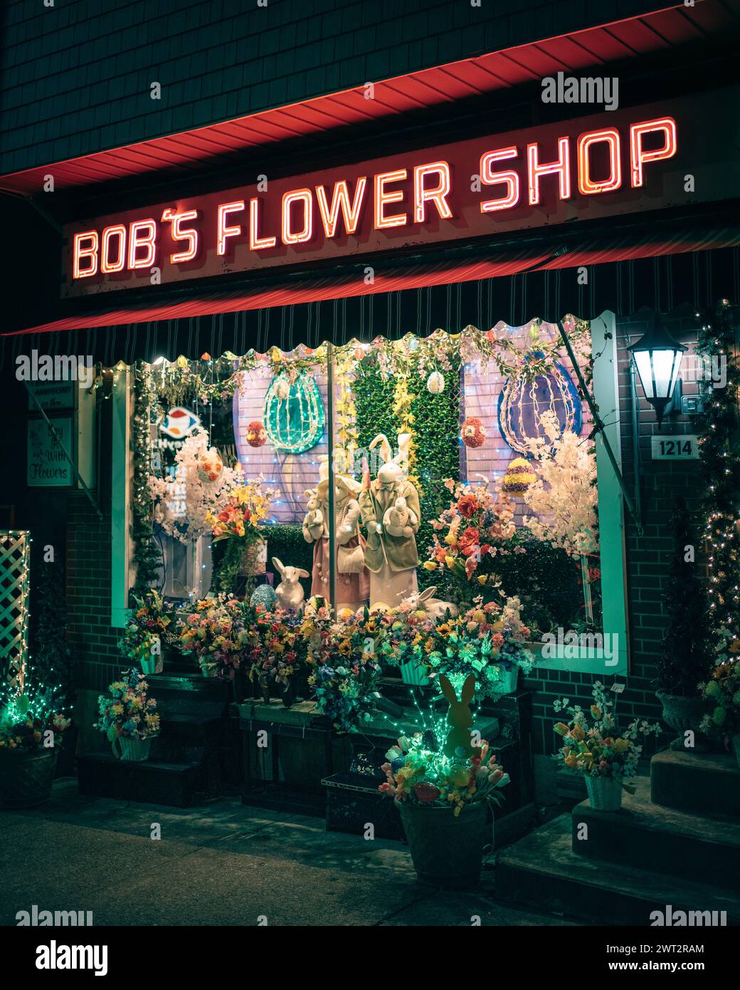 Enseigne au néon vintage Bobs Flower Shop la nuit, Northampton, Pennsylvanie Banque D'Images