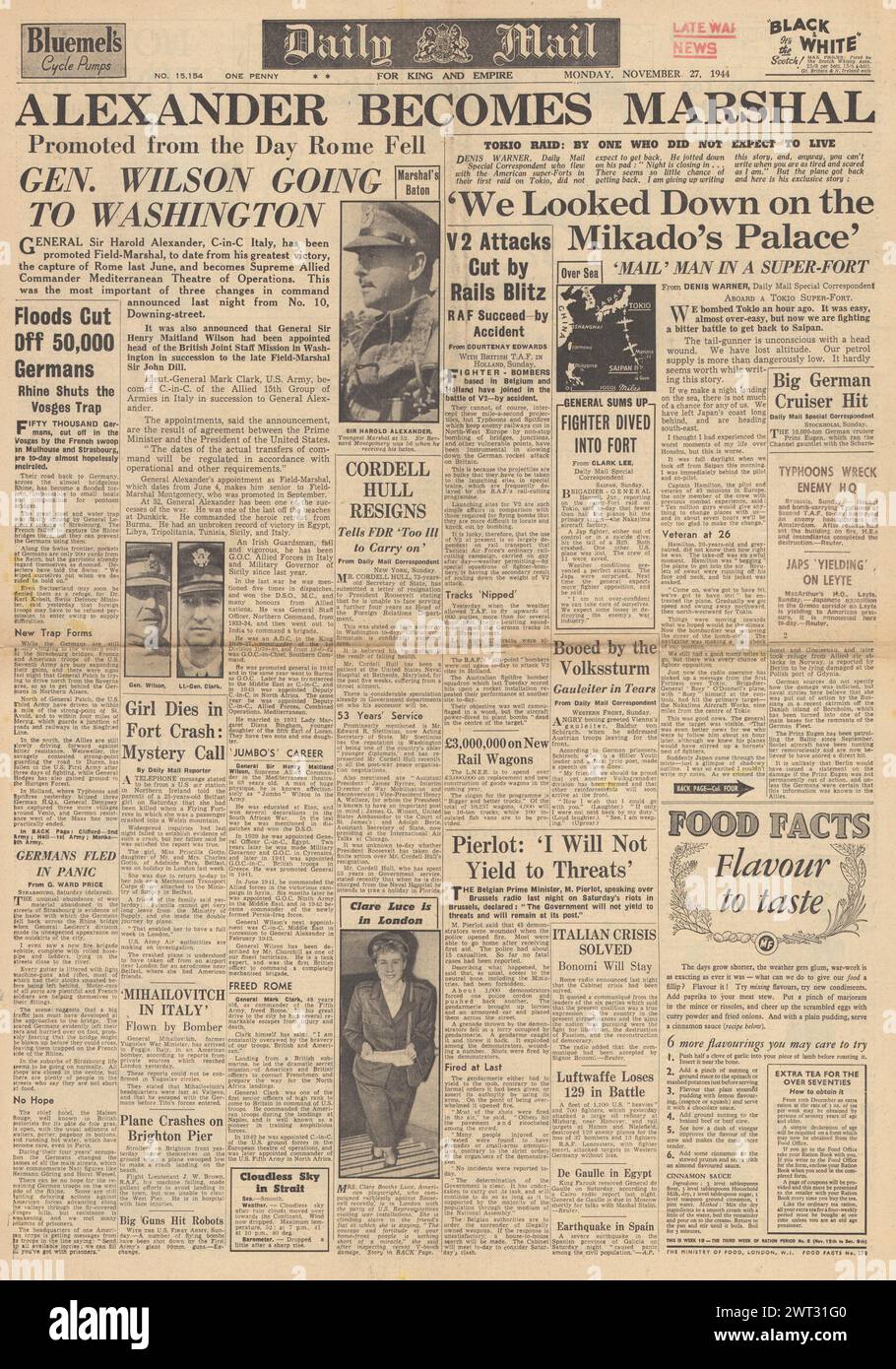 1944 Daily mail page de couverture signalant les bombes de l'US Air Force Tokyo, Cordell Hull démissionne et Sir Harold Alexander fait un Field Marshal Banque D'Images