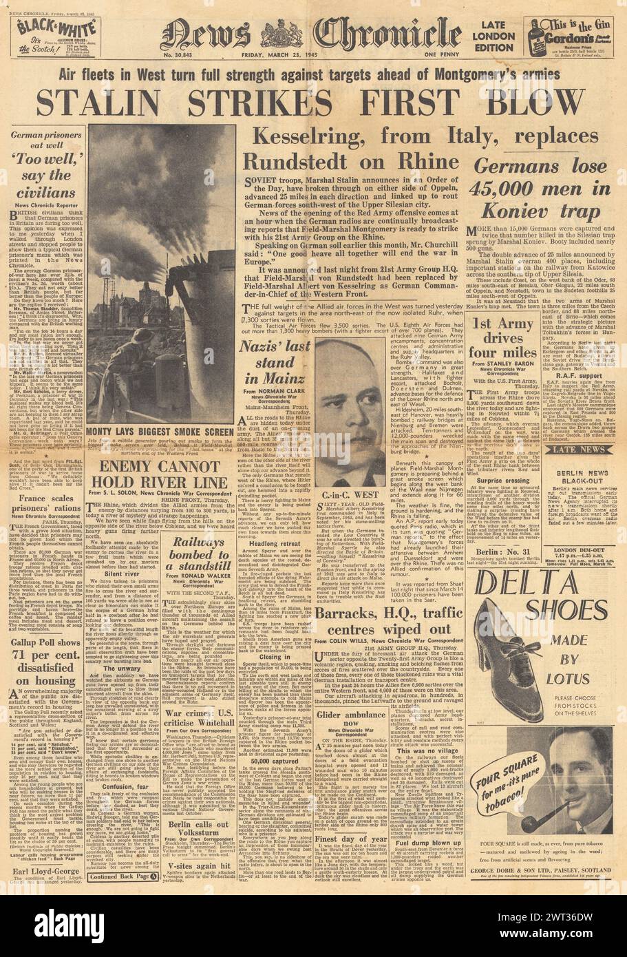 1945 Actualités chronique première page reportant l'écran de fumée allié sur le Rhin, Kesselring remplace von Rundstedt et l'Armée Rouge à Oppeln Banque D'Images