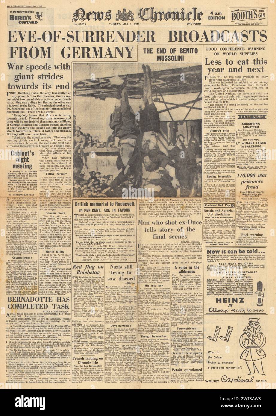 1945 Actualités chronique en première page de la bataille pour Berlin, Bernadotte et Himmler pourparlers de paix et la mort de Benito Mussolini Banque D'Images