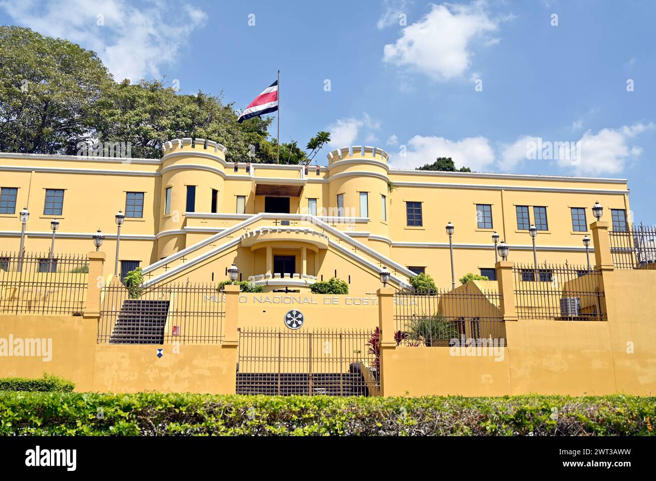 Avec sa construction à partir de 1917, la caserne Bellavista (caserne Buena Vista) servait à l'origine de quartier général militaire pour le Costa Rica. Banque D'Images