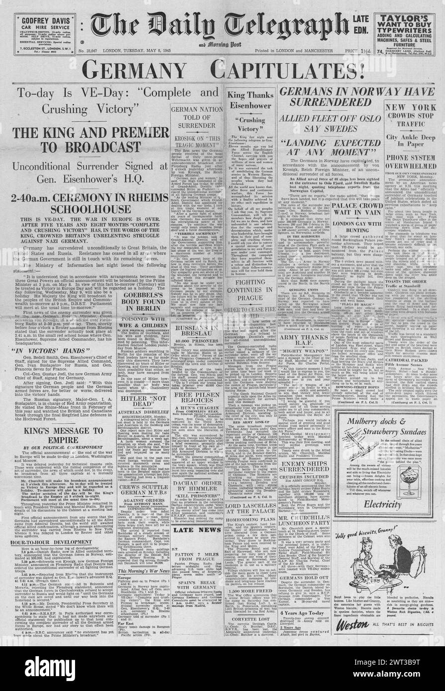 1945 la page de couverture du Daily Telegraph rapporte le jour VE et la reddition de l'Allemagne nazie Banque D'Images