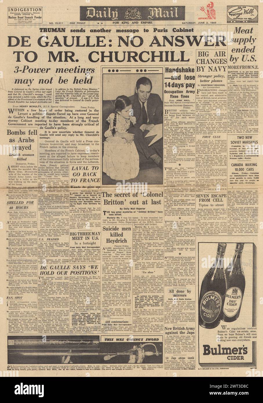 1945 Daily mail en première page signalant que de Gaulle refuse des pourparlers sur la Syrie Banque D'Images