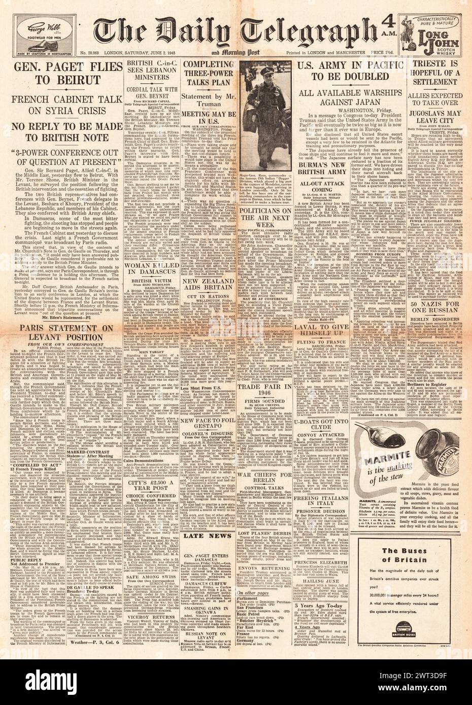 1945 la première page du Daily Telegraph rapporte que le général Bernard Paget vole vers la Syrie et l'armée américaine sur le théâtre du Pacifique pour être doublé Banque D'Images
