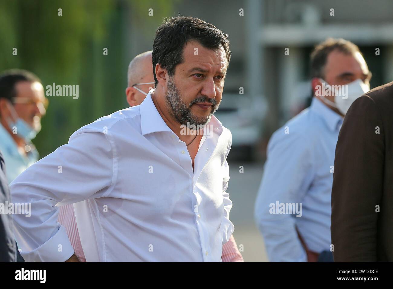 Le chef du parti Lega, Matteo Salvini, visite la prison de Santa Maria Capua Vetere, en solidarité avec les gardiens de prison, accusés de violence Banque D'Images