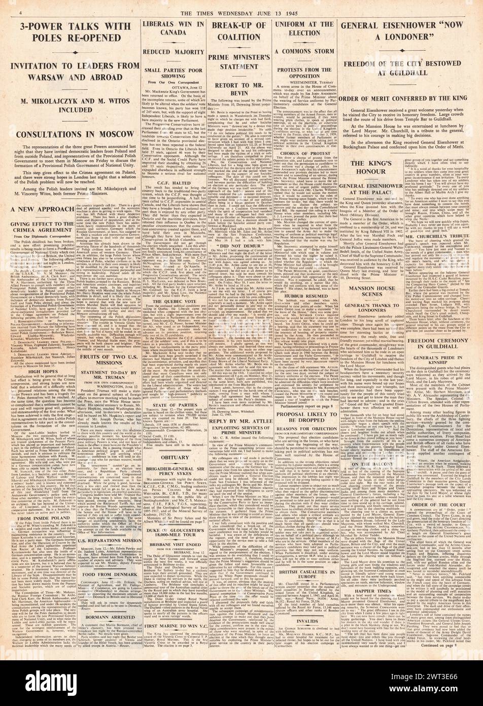 1945 le Times rapporte la dissolution du gouvernement de coalition, trois pouvoirs en pourparlers avec la Pologne, l'ordre du mérite décerné à Eisenhower et MacKenzie King réélus au Canada Banque D'Images