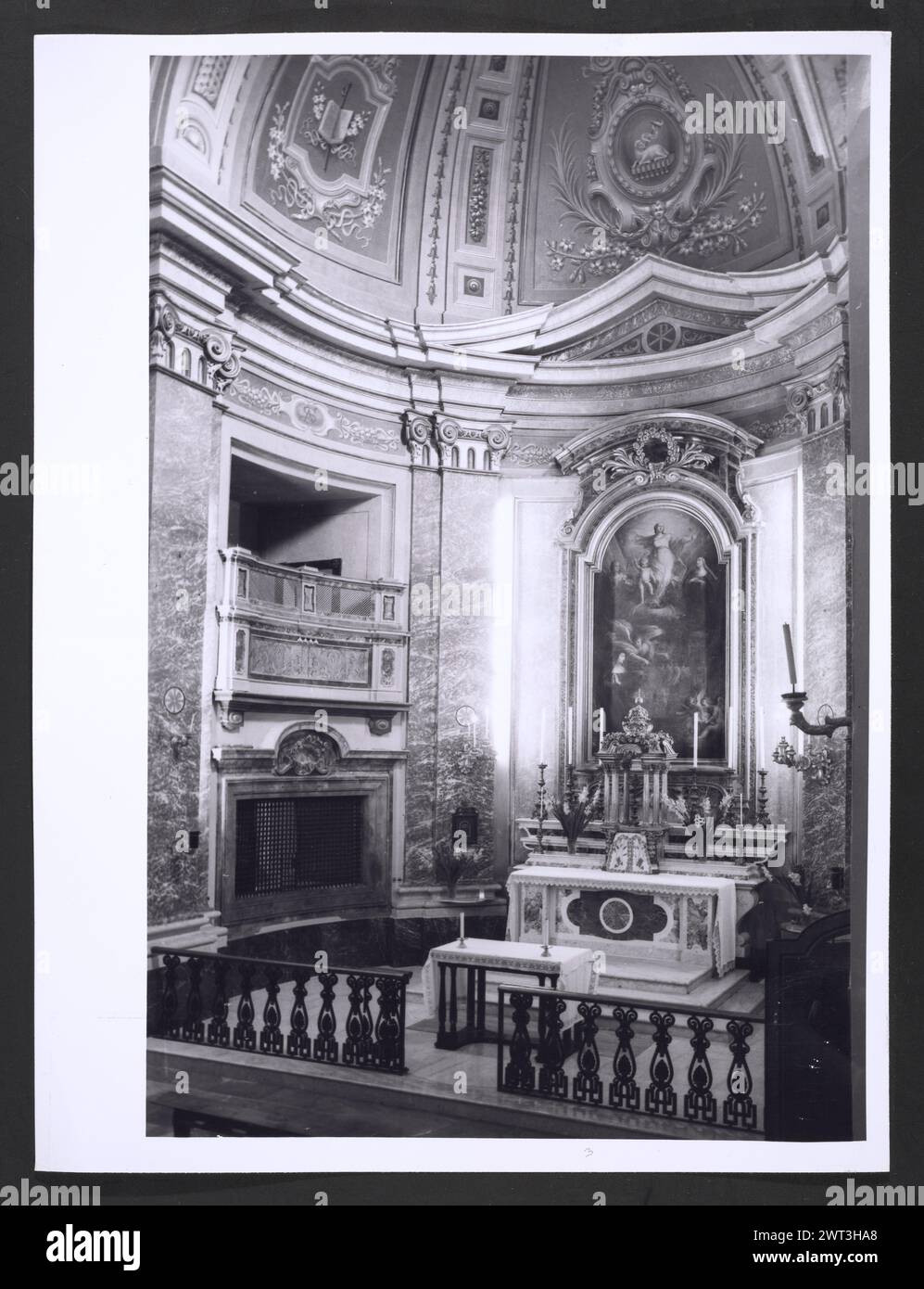 Ombrie Terni Calvi dell'Ombria S. Antonio0. Hutzel, Max 1960-1990 vues extérieures et intérieures de l'église ; peintures et sculptures intérieures de la haute Renaissance et baroque ; un rare groupe sculptural sculpté en bois de 30 figures datant du milieu du XVIe siècle. Notes de l'objet : Hutzel a tourné cette campagne en 1984. Photographe et érudit d'origine allemande Max Hutzel (1911-1988) photographié en Italie du début des années 1960 jusqu'à sa mort. Le résultat de ce projet, désigné par Hutzel comme Foto Arte Minore, est une documentation approfondie du développement historique de l'art en Italie jusqu'au XVIIIe siècle, y compris obje Banque D'Images