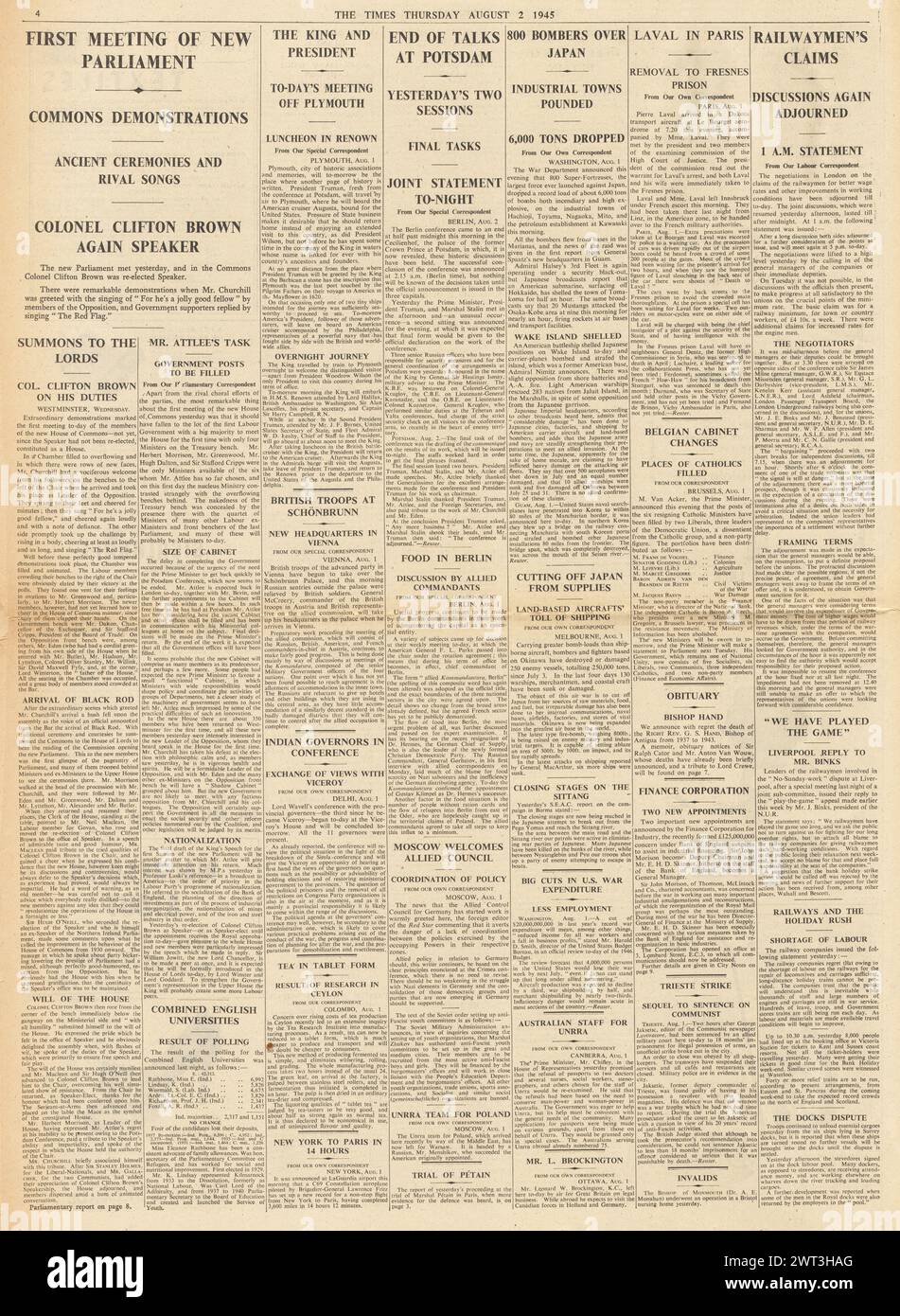 1945 le Times rapporte la première réunion du nouveau Parlement, la fin des pourparlers de Potsdam, les bombardements alliés lourds du Japon et Pierre Laval détenus dans la prison de Paris Banque D'Images