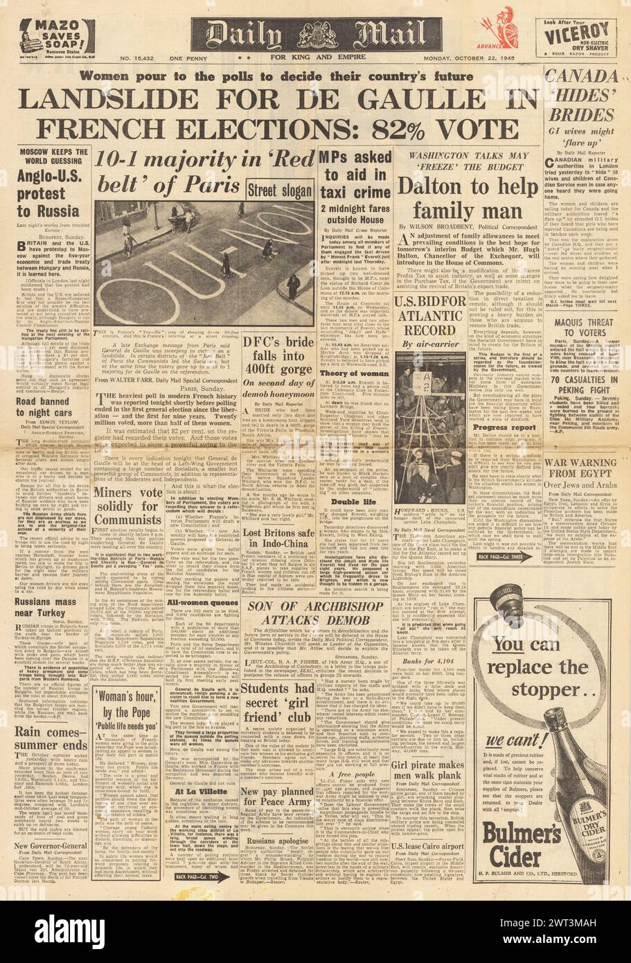 1945 Daily mail en première page signalant que de Gaulle remporte les élections françaises Banque D'Images