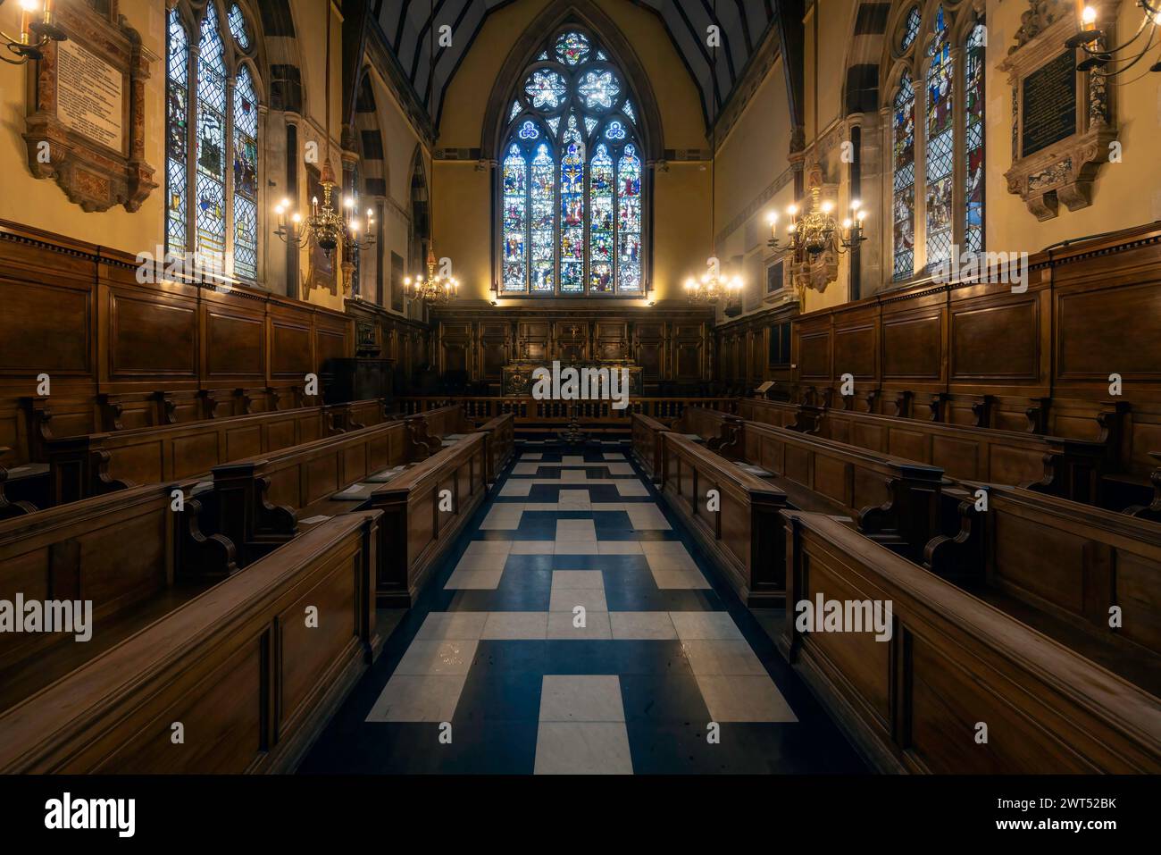 Nave and Choir Stalls, Balliol Chapel, Balliol College, Oxford, Angleterre, ROYAUME-UNI Banque D'Images