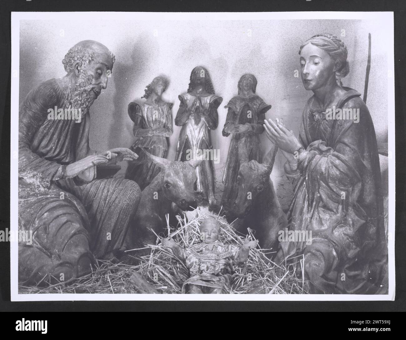 Ombrie Terni Calvi dell'Ombria S. Antonio3. Hutzel, Max 1960-1990 vues extérieures et intérieures de l'église ; peintures et sculptures intérieures de la haute Renaissance et baroque ; un rare groupe sculptural sculpté en bois de 30 figures datant du milieu du XVIe siècle. Notes de l'objet : Hutzel a tourné cette campagne en 1984. Photographe et érudit d'origine allemande Max Hutzel (1911-1988) photographié en Italie du début des années 1960 jusqu'à sa mort. Le résultat de ce projet, désigné par Hutzel comme Foto Arte Minore, est une documentation approfondie du développement historique de l'art en Italie jusqu'au XVIIIe siècle, y compris obje Banque D'Images