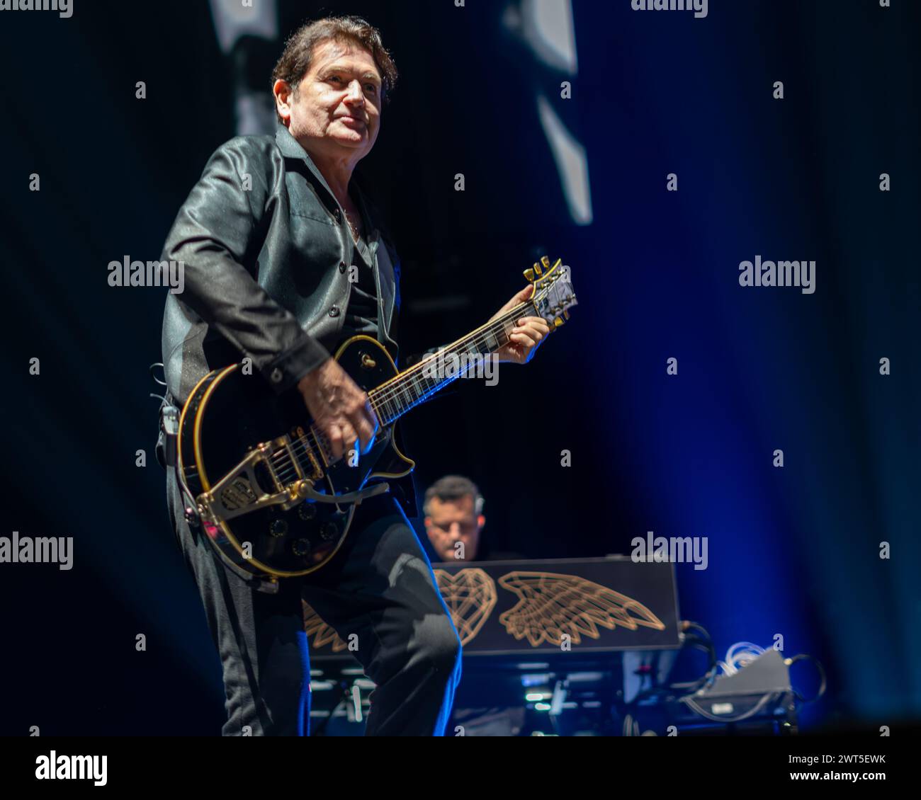 LEEDS, ROYAUME-UNI. 15 mars 2024. Simple Minds Global Tour 2024 Charlie Burchill, guitariste crédit : Paul Whitehurst/Alamy Live News Banque D'Images