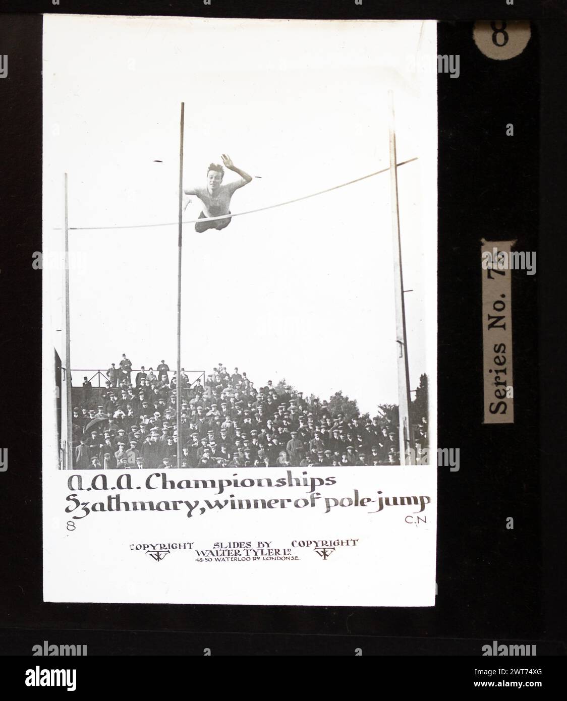 Championnats AAA, vainqueur de Szathmary de saut à la perche, Walter Tyler Ltd lanterne magique Slide c 1910, Kálmán Szathmáry perche hongroise Banque D'Images