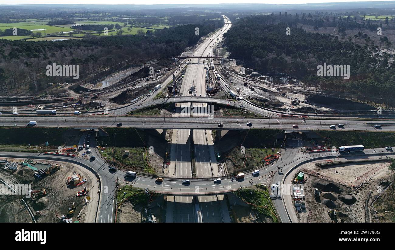 Le trafic est dévié à l'intersection 10 de la M25 entre, à Surrey, qui ...