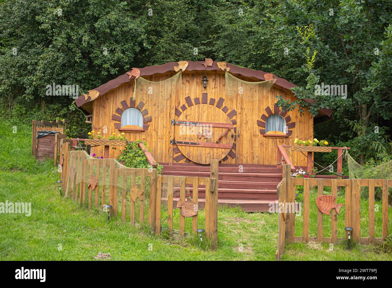 Maison de fées dans les bois Banque D'Images