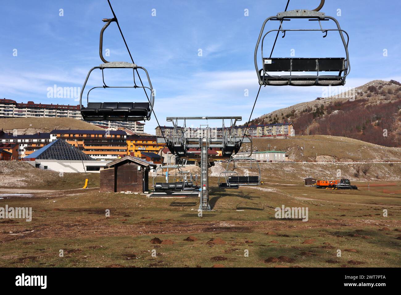 Campitello Matese - Seggiovia Lavarelle da sotto Banque D'Images