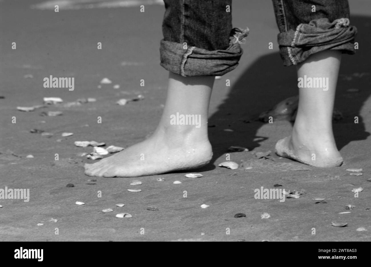 Marcher pieds nus dans le sable à Myrtle Beach South Carolina USA Banque D'Images