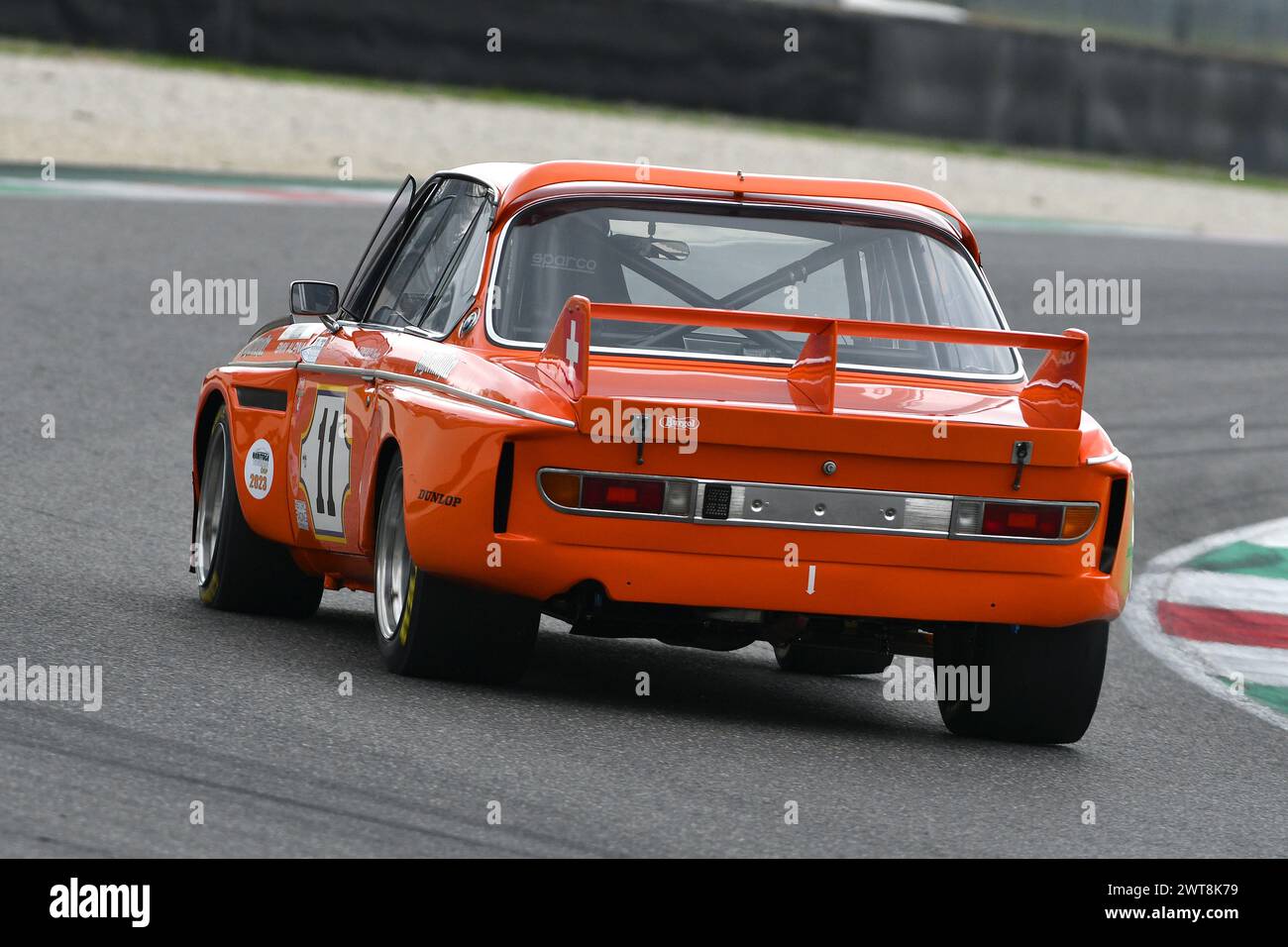 Scarperia, 2 avril 2023 : BMW 3,0 CSL 1972 en action lors du Mugello Classic 2023 sur le circuit de Mugello en Italie. Banque D'Images