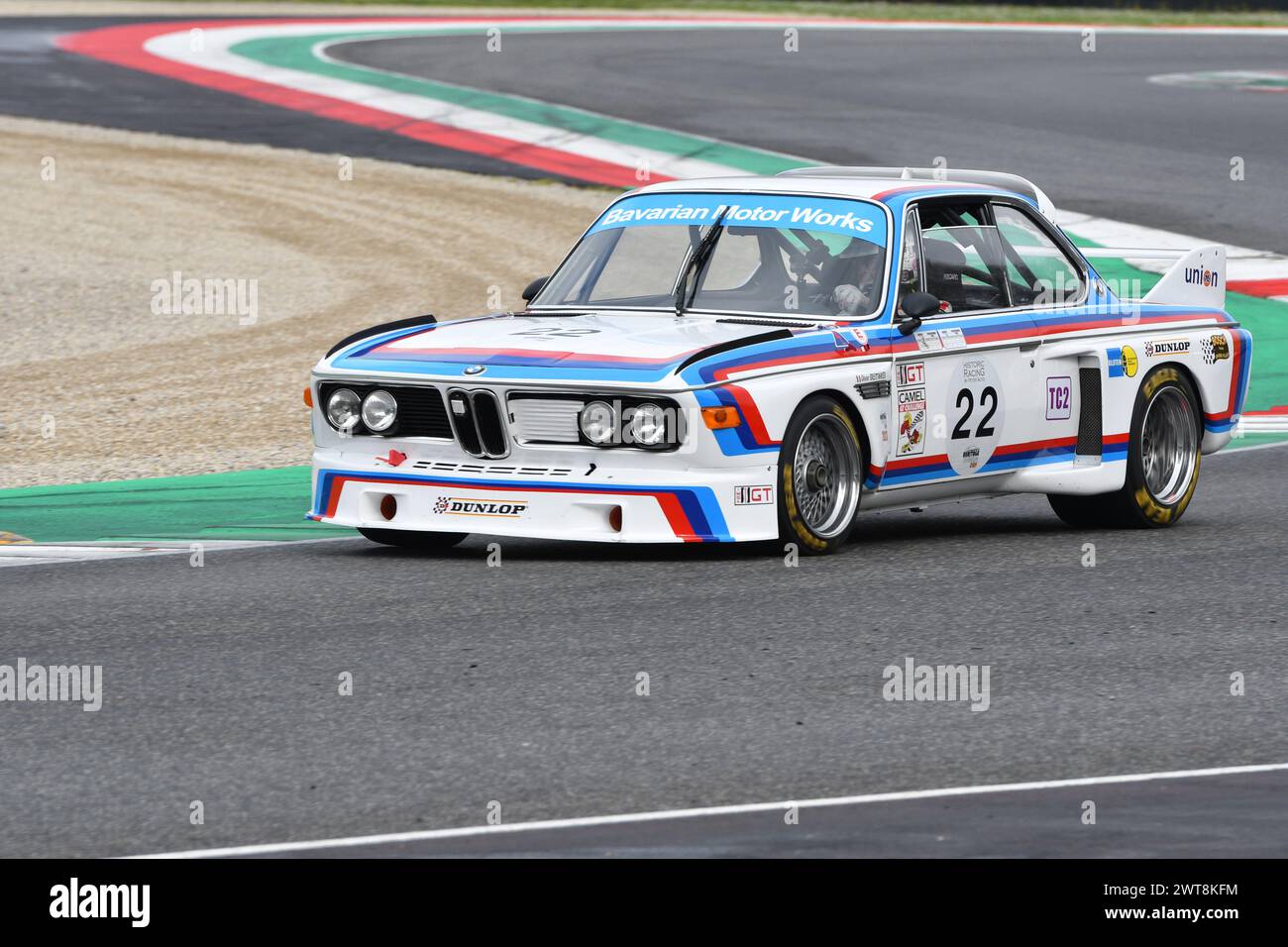 Scarperia, 2 avril 2023 : BMW 3,0 CSL 1975 en action lors du Mugello Classic 2023 sur le circuit de Mugello en Italie. Banque D'Images