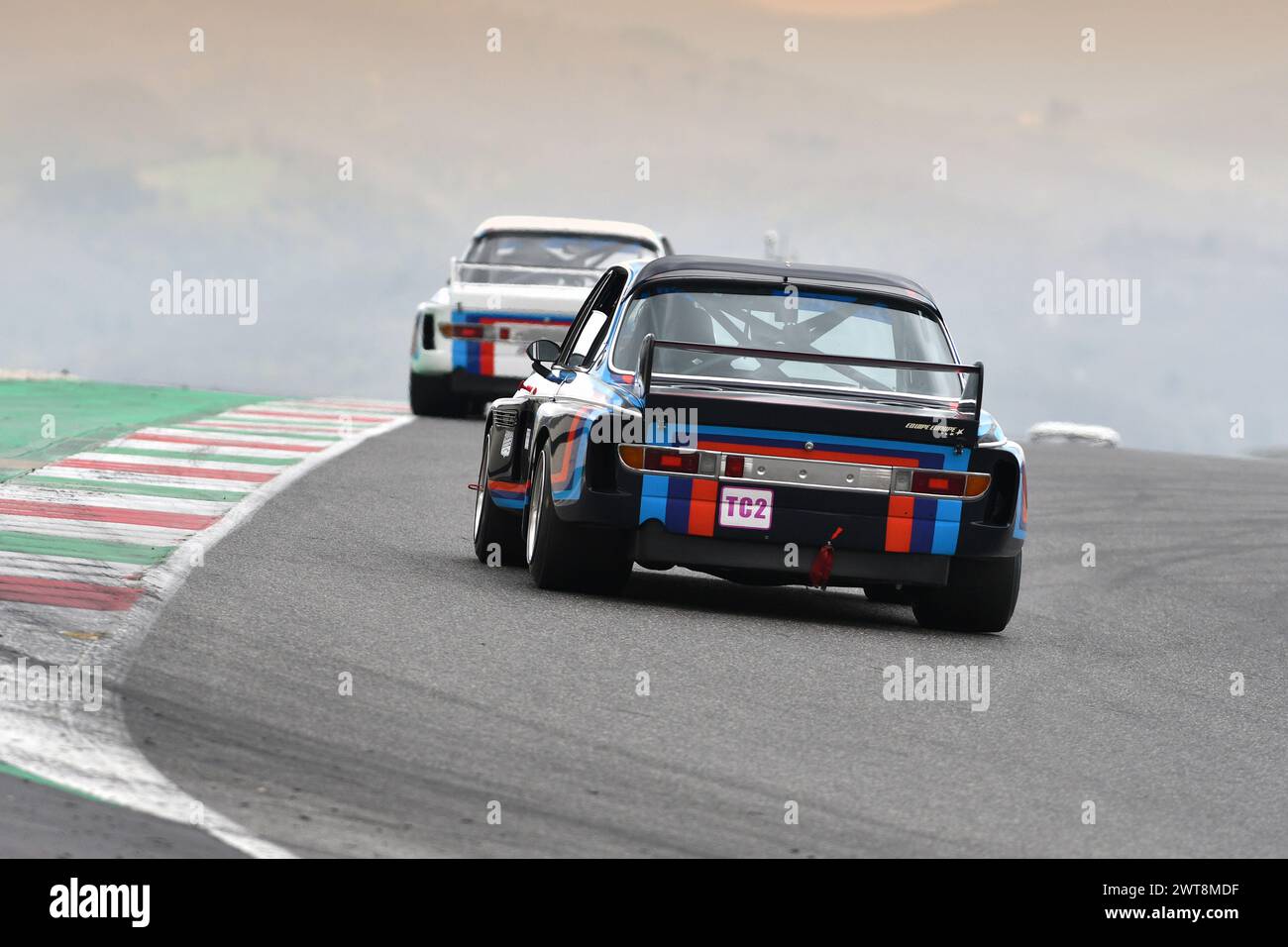 Scarperia, 2 avril 2023 : BMW 3,0 CSL 1975 en action lors du Mugello Classic 2023 sur le circuit de Mugello en Italie. Banque D'Images