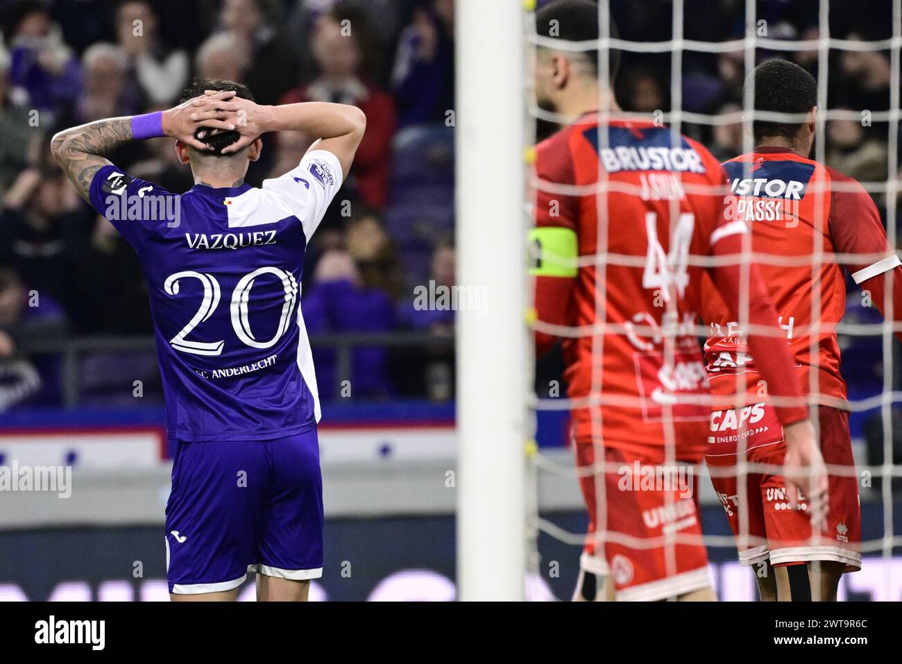 Bruxelles, Belgique. 16 mars 2024. Luis Vazquez d'Anderlecht semble déçu lors d'un match de football entre le RSC Anderlecht et le KV Kortrijk, samedi 16 mars 2024 à Bruxelles, le dernier jour (30/30) de la première division 'Jupiler Pro League' 2023-2024 du championnat belge. BELGA PHOTO LAURIE DIEFFEMBACQ crédit : Belga News Agency/Alamy Live News Banque D'Images