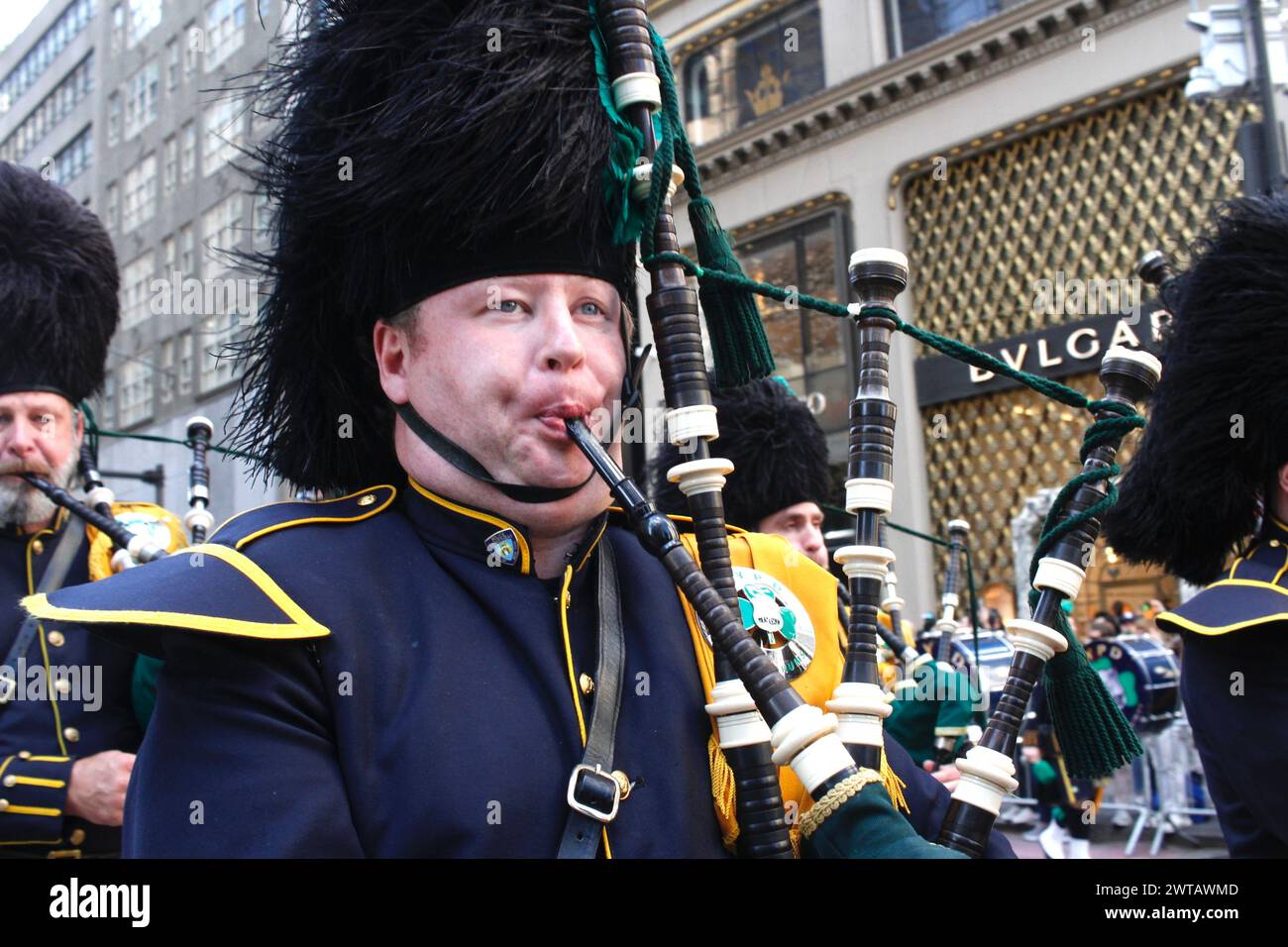 New York, États-Unis. 16 mars 2024. La 263e parade annuelle de la Saint Patricks de New York City a lieu de 11h à 16h en commençant sur la 5ème avenue, de la 44ème à la 79ème rue. C'est le plus long produit en cours d'exécution Célébration de la fête de Patrick dans le monde, datant de 1762. (Crédit image : © Niyi Fote/TheNEWS2 via ZUMA Press Wire) USAGE ÉDITORIAL SEULEMENT! Non destiné à UN USAGE commercial ! Banque D'Images