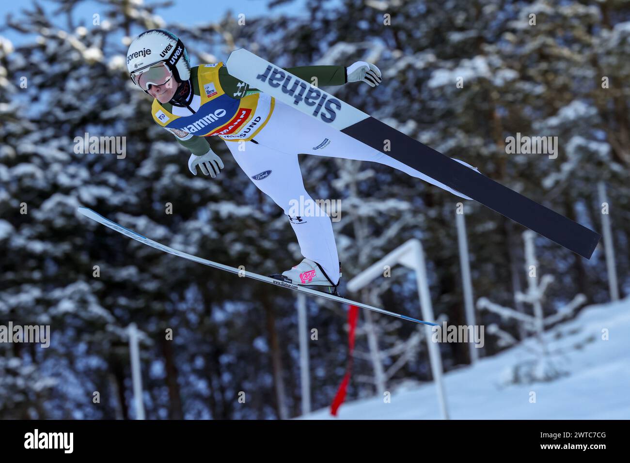 Vikersund 20240317.Nika Prevc (SLO) dans la course de vol de ski de la coupe du monde FIS dimanche à Skiflygingsbakken à Vikersund HS 240 photo : Geir Olsen / NTB Banque D'Images