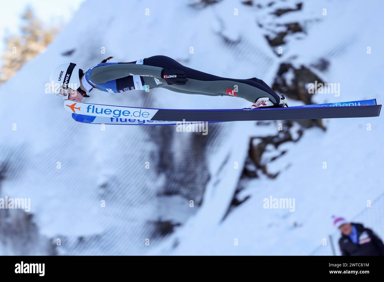 Vikersund 20240317.Eirin Maria Kvandal (NOR) dans la course de vol de ski de la coupe du monde FIS dimanche à Skiflygingsbakken à Vikersund HS 240 photo : Geir Olsen / NTB Banque D'Images