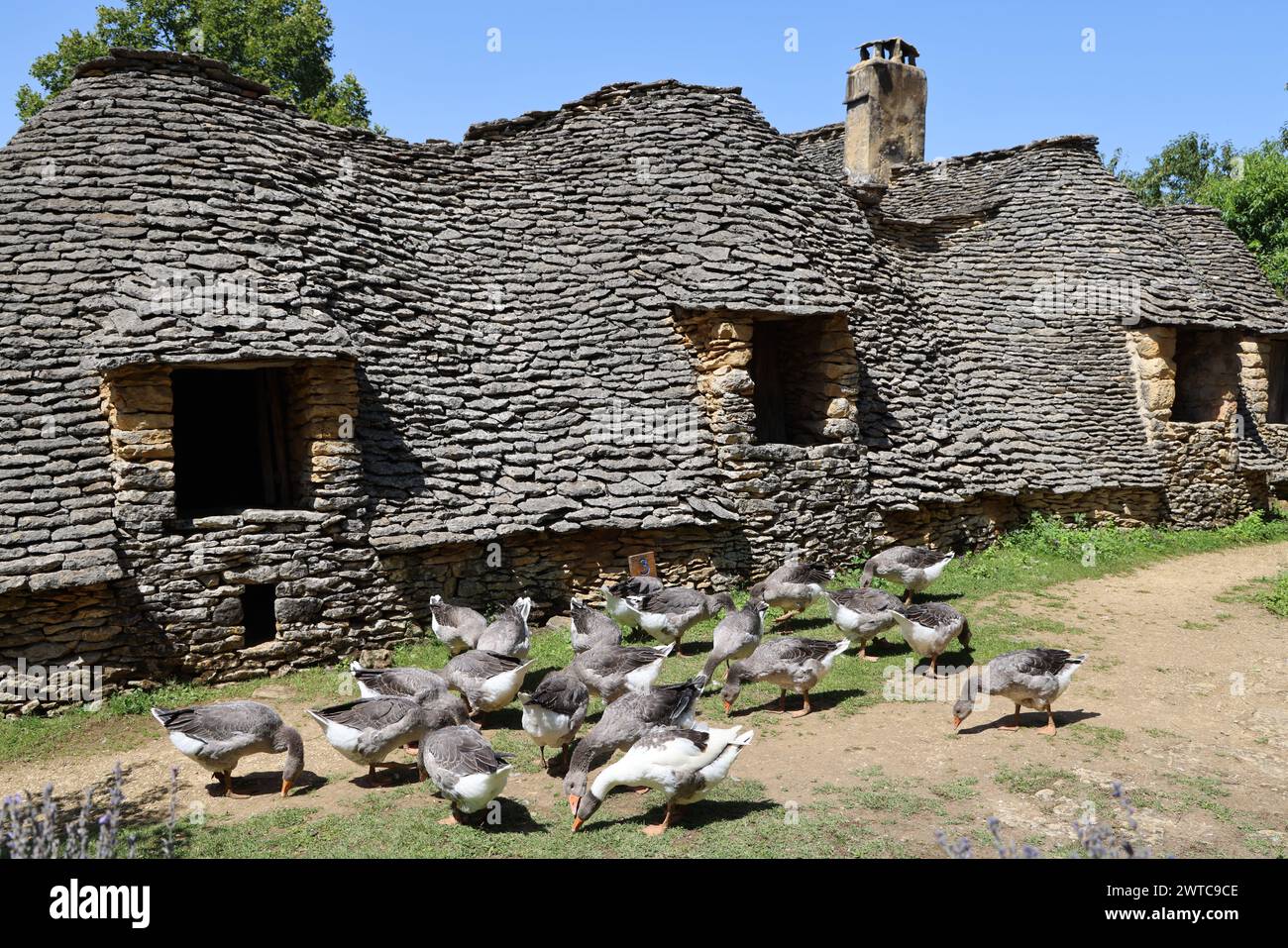 Les cabanes du Breuil, anciennes annexes agricoles d’une ferme située à Saint-André-d’Allas en Périgord Noir dans le sud-ouest de la France. Ceux-ci construisent Banque D'Images