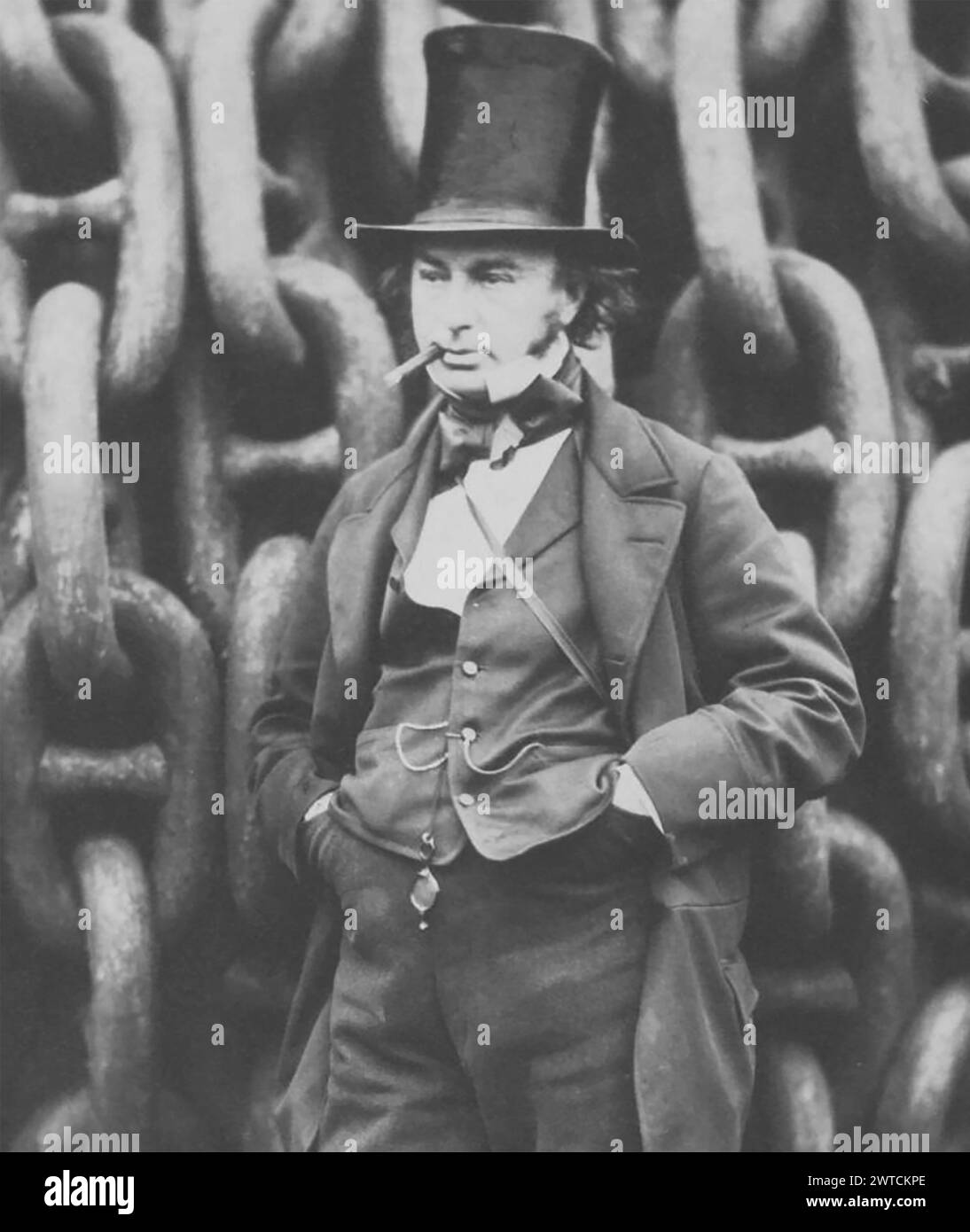 ISAMBARD KINGDOM BRUNEL (1806-1859) ingénieur civil britannique et mathématicien détail de la photographie devant les chaînes de lancement de la SS Grande-Bretagne par Robert Howlett en 1857 Banque D'Images