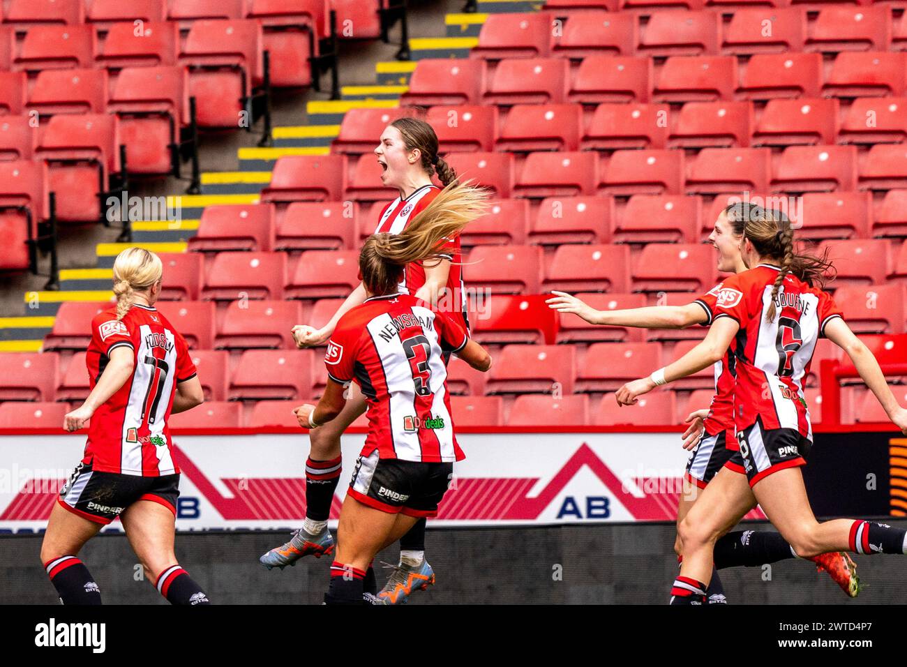 OBJECTIF 1-0 la défenseuse de Sheffield United Rachel Brown (24 ans) obtient le premier match du championnat FA Womens entre Sheffield United et Crystal Palace à Bramhall Lane, Sheffield, Angleterre (Stephen Flynn/SPP) crédit : SPP Sport Press photo. /Alamy Live News Banque D'Images