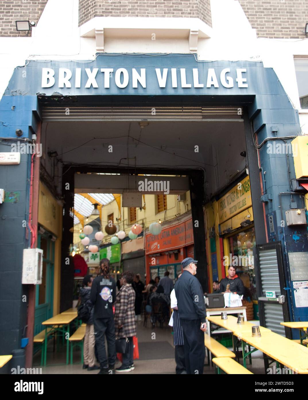 Brixton Village, Brixton, Londres, Royaume-Uni. Connu comme le marché le plus diversifié et le plus dynamique de Londres, Brixton Village se trouve au cœur du centre-ville de Brixton. Banque D'Images