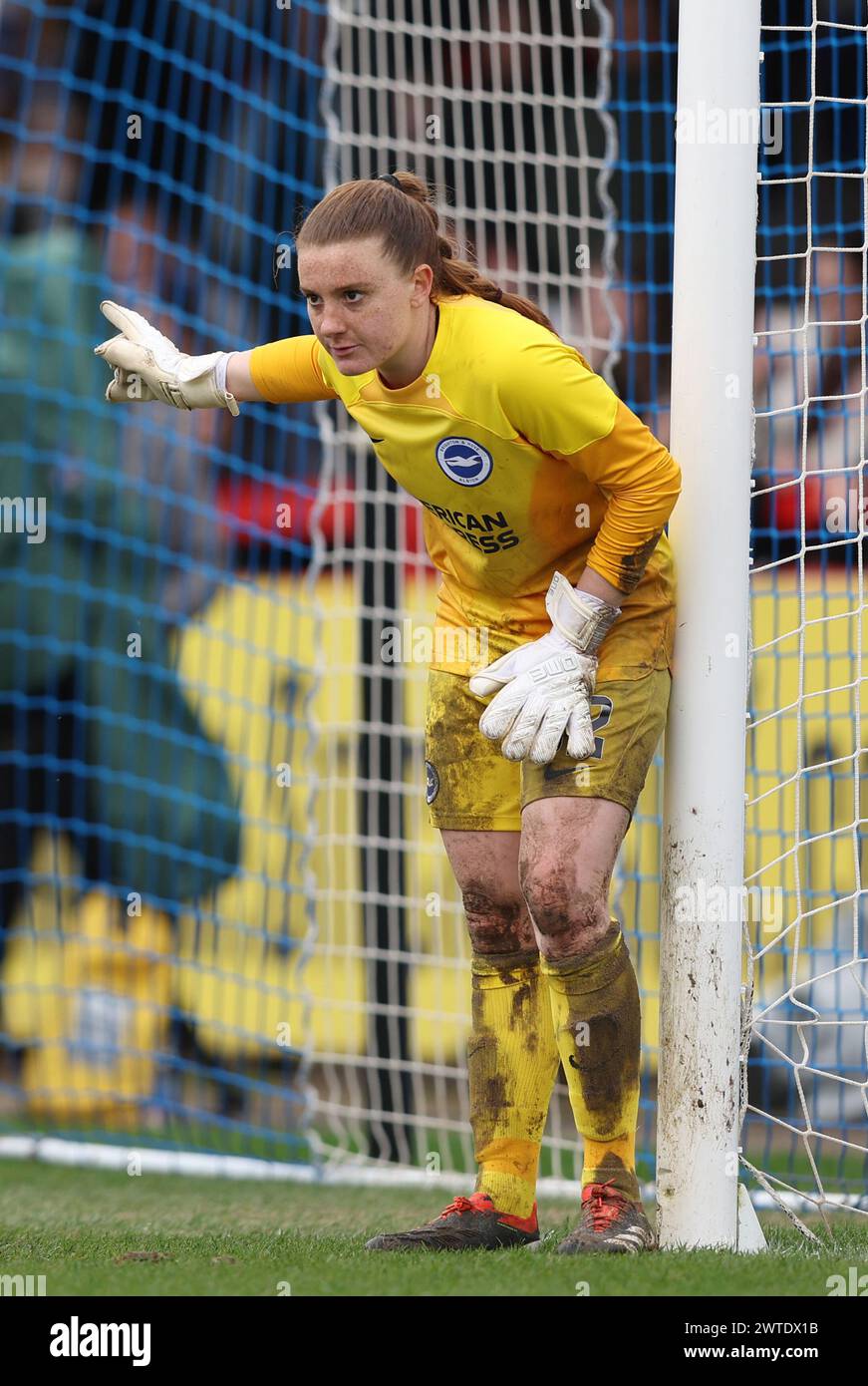 Crawley, Royaume-Uni. 17 mars 2024. Sophie Baggaley, gardienne de Brighton, lors du match de Super League féminine des Barclays entre Brighton & Hove Albion et Manchester City au Broadfield Stadium de Crawley. Crédit : James Boardman/Alamy Live News Banque D'Images