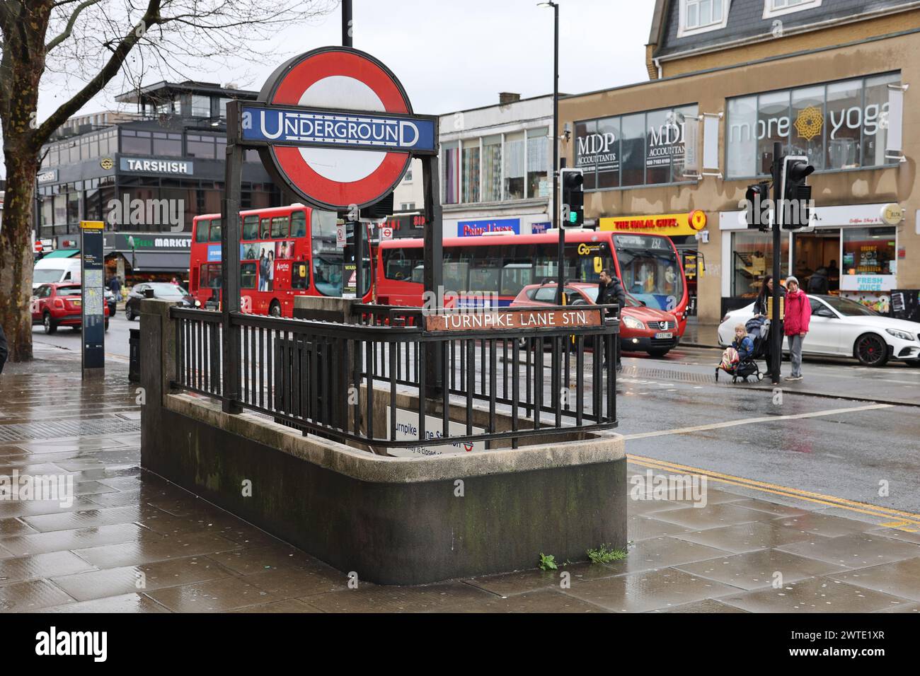 Station de métro Turnpike Lane London Banque D'Images